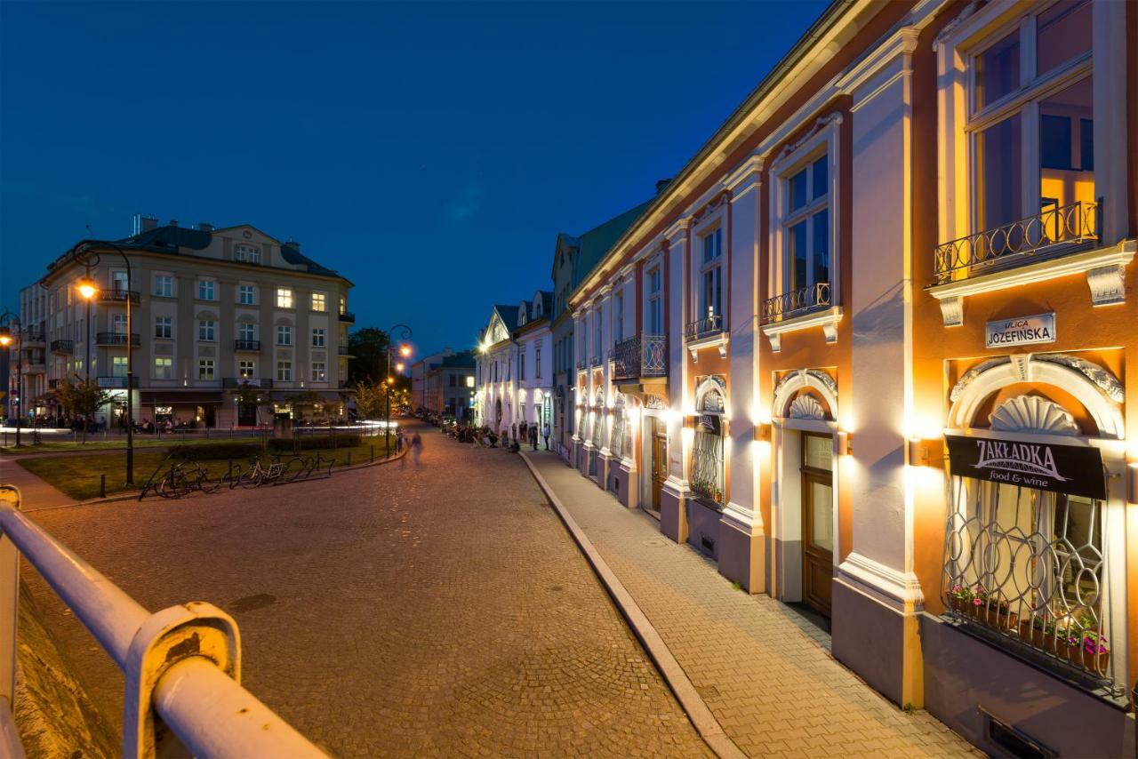 Home Far From Home Krasków Exterior foto