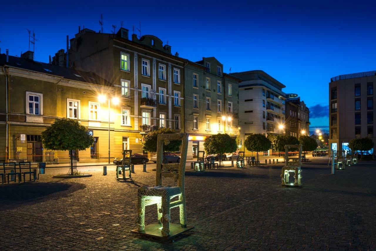 Home Far From Home Krasków Exterior foto